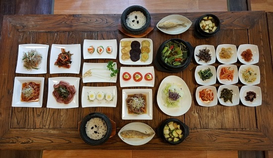 안성 맛집 '메밀꽃바다', "정성 가득한 한정식, 변치않는 한식의 맛 제공할 것"
