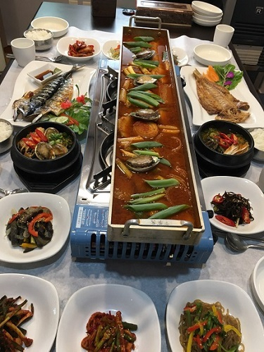 제주도 중문 맛집 '기원뚝배기' 통갈치조림정식 주문하면 옥돔•고등어구이, 전복뚝배기 제공