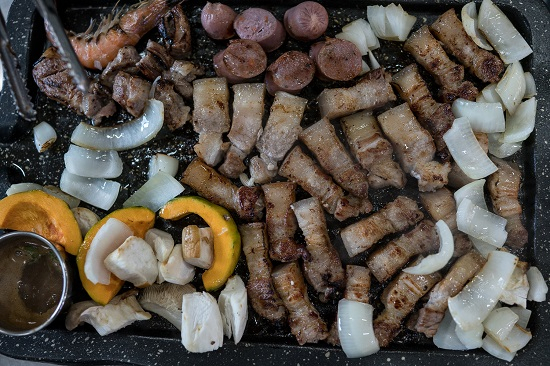 제주도 애월 여행 중 만날 수 있는 제주 흑돼지 맛집. 애월 맛집 '애월그때그집'