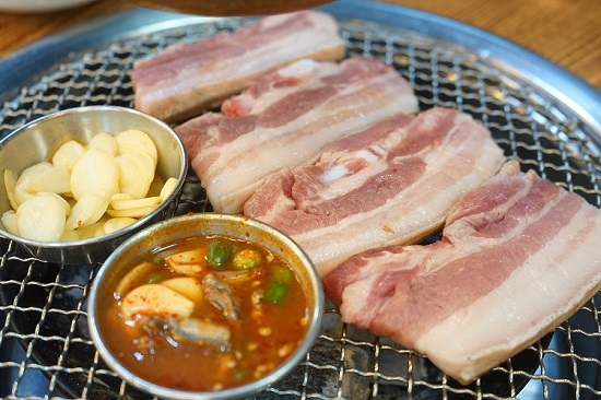 맛과 가격 모두 잡은 제주 애월 맛집 '한라축산정육식당'