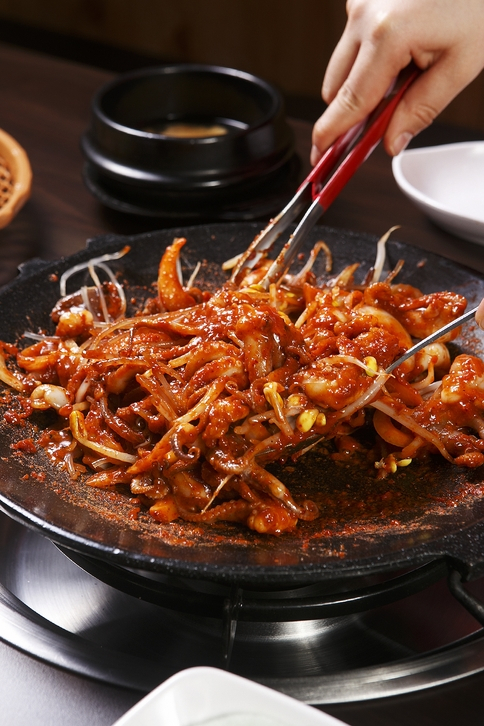 중독성 갑! 스트레스 한 번에 풀리는 매운 떡볶이, 엽기떡볶이 만드는법