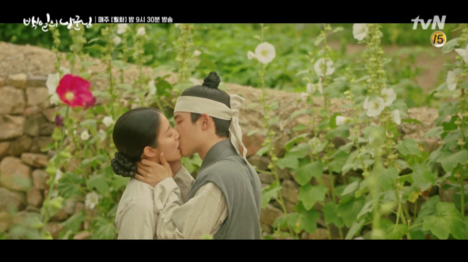 백일의 낭군님 도경수, 시청률 왕자님으로 등극! 원작없는 꿀잼 케미 재방송으로 확인하려면?
