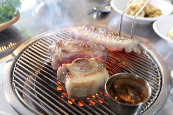 푸짐한 제주 한림 흑돼지 맛집 '홍돈 한림점', 세트메뉴 제공
