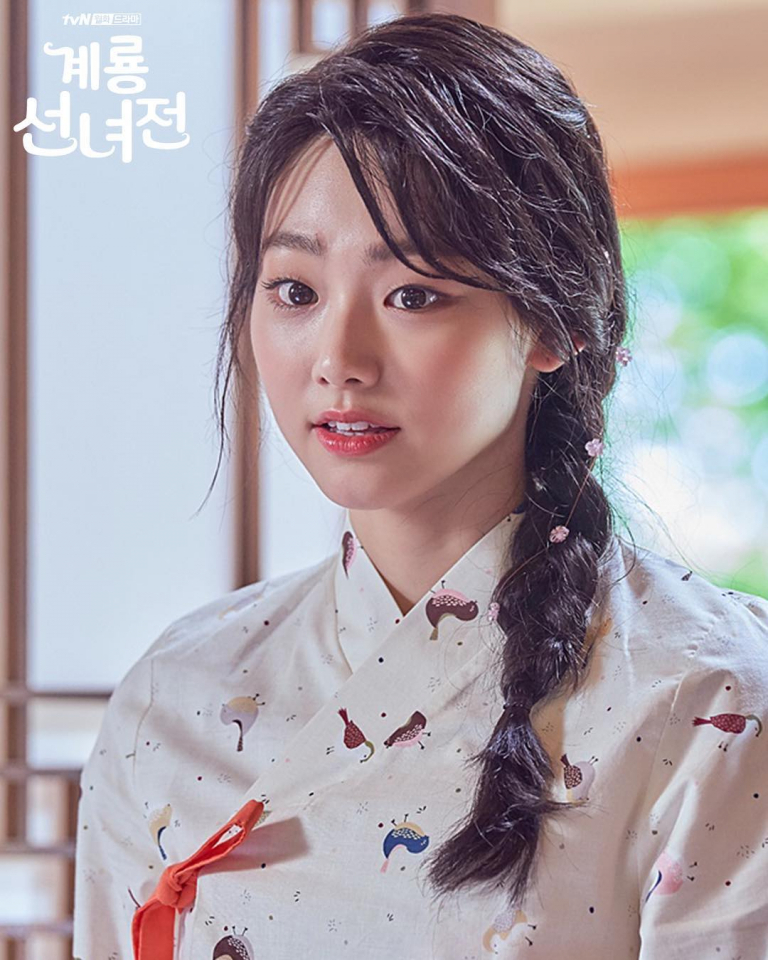 [스타☆톡] '계룡선녀전' 강미나, 문채원 미모 옆에서도 빛나…점순이로 만나는 구구단 미나 모습은?