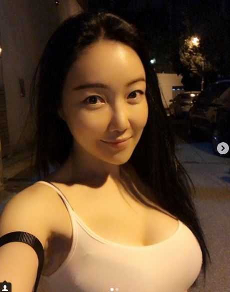[스타☆톡] 낸시랭 남편 왕진진, 자살 시도 와중에도 셀카를? '이혼까지 10개월' 네티즌 "예상한 결과"
