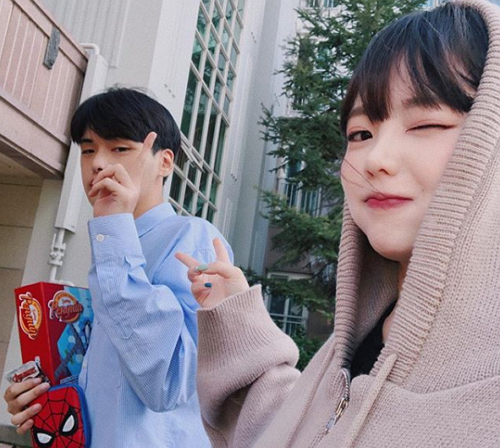 [스타☆톡] 17세 나이에 결혼 홍영기♥이세용, '똑 닮은 두 아들과 듬직한 남편' 사랑스러운 일상