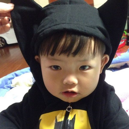 [스타☆톡] 17세 나이에 결혼 홍영기♥이세용, '똑 닮은 두 아들과 듬직한 남편' 사랑스러운 일상