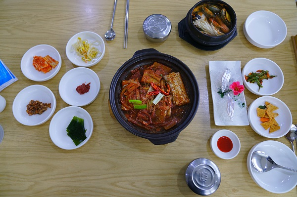 제주공항 근처 맛집 '제주 더 화원',제주 향토음식 깊은 맛으로 제주여행의 마무리