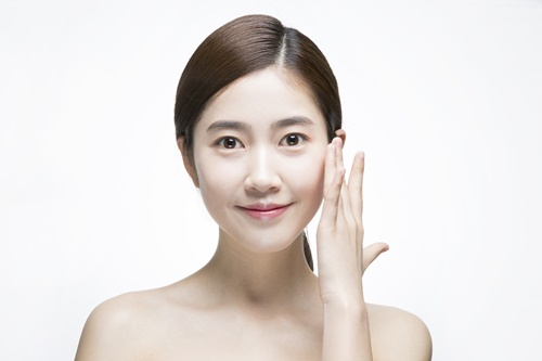 아직 뜨거운 가을 자외선, 피코토닝으로 칙칙함을 개선할 수 있어