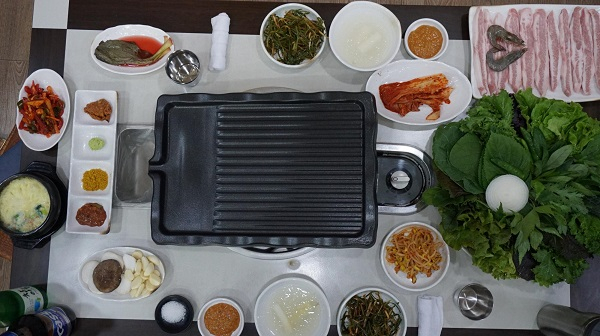 쌈채소 무한리필이 가능한 청주금천동맛집 고기집, '고향 축산물 불고기'