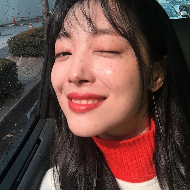 [스타☆톡]설리 인스타그램 도배됐던 설리 진리상점 오픈! 네이버 V라이브에 최진리 등장해…