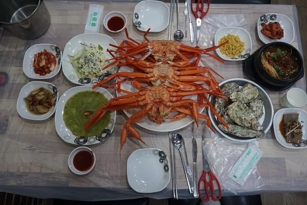 홍게와 참굴이 무한리필? 춘천맛집 '홍게좋은날'