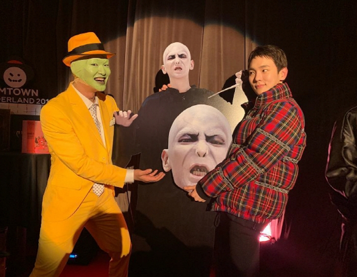 [스타☆톡] 2018 'SM 할로윈 파티' 1등 키, 등신대로 참석한 사연? 2등, 3등 상품은 무엇? SM 현장 사진모음