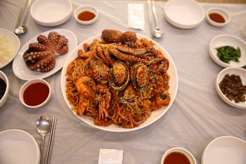 오창맛집 '모이세', 매콤한 맛 조절 가능한 해물아구찜 호수공원에 중심에서 맛볼 수 있어