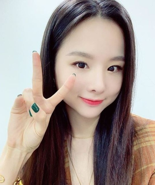 [스타☆톡] 솔지 EXID 합류...갑상선 항진증 투병 중 힘이 된 존재는?