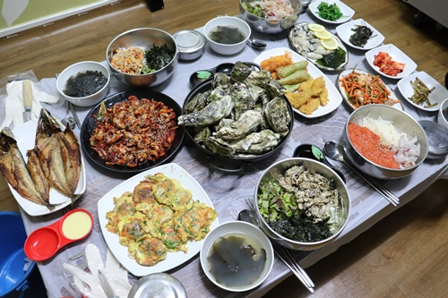 통영맛집 '동피랑쭈굴' 이용하면 주차장쿠폰, 숙소할인권, 아메리카노 1잔 무료 제공 