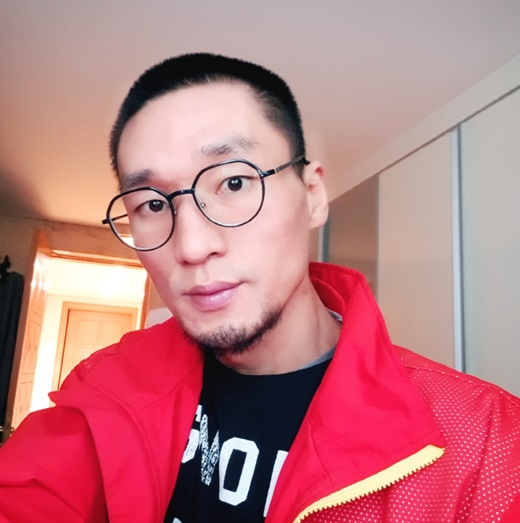 "퇴폐업소 5시간 이용도 모자랐나?"왕진진 선고 공판 앞두고 폭행 왕진진 입건