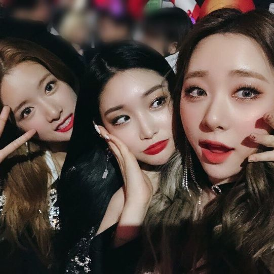 청하, 떴다 하면 화제인 그녀는 인스타그램 덕후! 성형전 굴욕 따윈 없는 청하의 일상은? 근황 공개