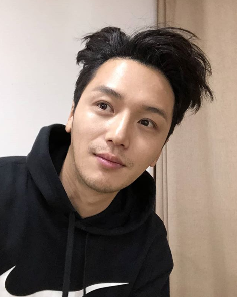 변요한, 연기 늦게 시작 한 이유가..."입영통지서+유학, 번역도 가능" 의외의 매력