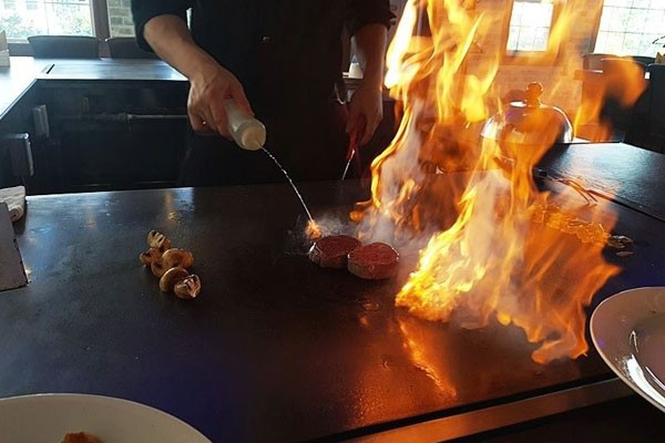 광명 철산역 맛집 '디쌍', 신년회식·모임장소로 안성맞춤인 정통철판요리 전문점