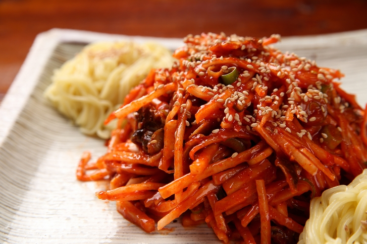 수요미식회 서울 을지로 맛집 위치+이름 총정리! 알싸한 골뱅이무침부터 녁피자, 원조양대창구이집, 곰탕맛집까지