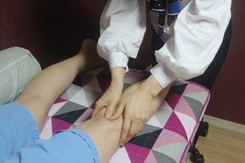 수기요법과 자극요법을 활용한 전통마사지샵 '휴안마토피아'