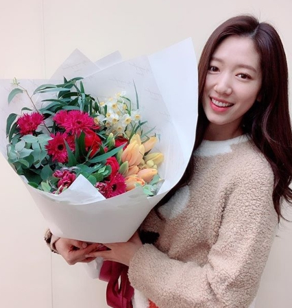 '알함브라 궁전의 추억' 찬열과 다시 만난 박신혜, 마지막 촬영 마쳐...남자친구 최태준 반하는 미모 '눈길'