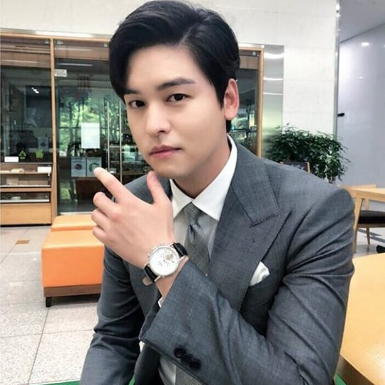 이장우, "유이에게 흔들릴 뻔".. 어땠길래? 이장우 집안에 '후덜덜' 환희 사촌동생에 군인 출신 아버지 화제