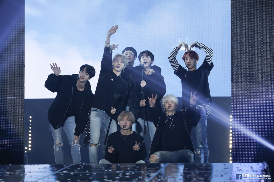 "방탄소년단 기록은 방탄소년단이 깬다" 2019년 시작부터 신기록···미국에 이어 국내 앨범 판매량도 TOP