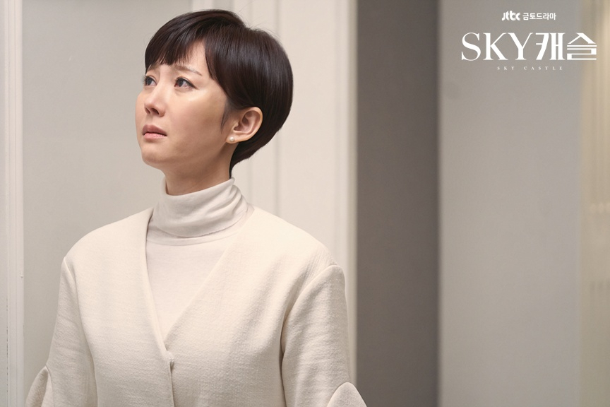 '스카이(SKY)캐슬' 예고에 혜나-예서 바뀐 이유 숨어있다.. 어떤 것? 다 '염정아' 때문?