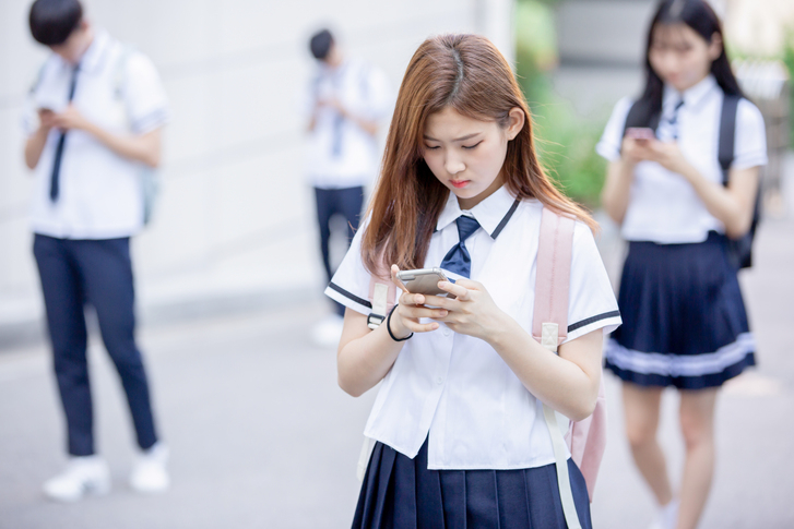 [☞핫키워드] 단통법 위반? '국대폰' 폭발적 인기에 의문 제기···"고가 스마트폰이 0원으로 판매"