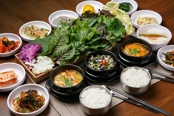 '생방송 오늘저녁', "떡 안에 밤이 통째로" 올방떡집 어디지? 유자마늘빵, 멸치쌈밥, 독일마을맥주도 화제