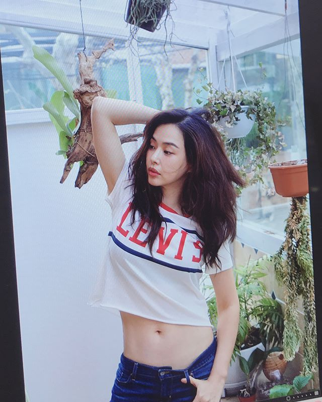 '극한직업' 이하늬, 흰티 달랑 하나 입었는데 빛나는 몸매.. 윤계상과의 근황, 집안, 나이 덩달아 핫이슈