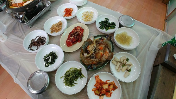 새해 맞이 해돋이 여행 위해 떠나는 '안면도', 그 곳에서 만나는 안면도 맛집 게국지 전문 '시골밥상'