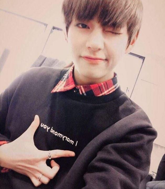 김보라-방탄소년단 필수템 마리몬드? 인증샷 하나로 품절대란 핫해
