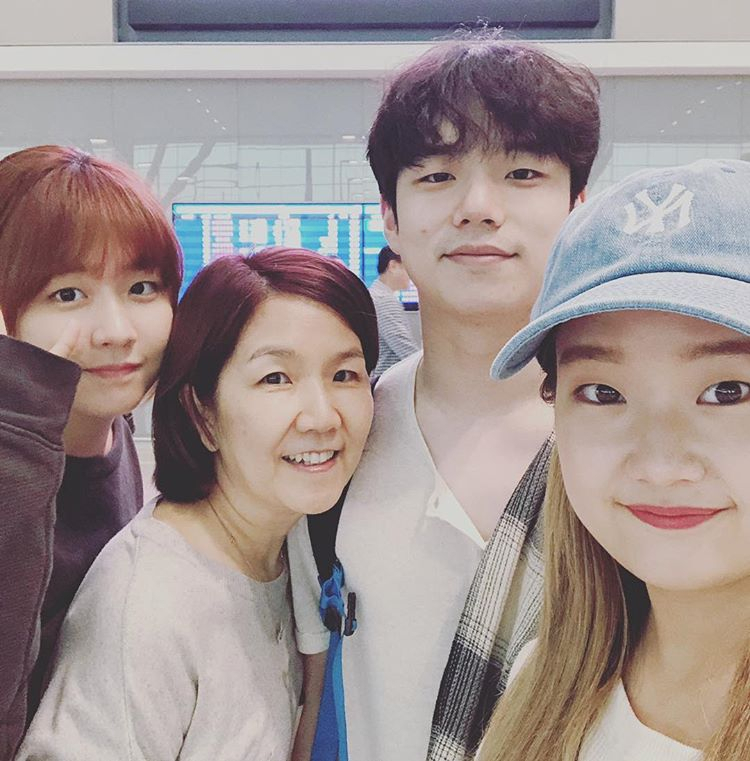 '두번째 서른' 이성미 근황, 아들+딸과 행복한 시간.. 방송 후에도 미혼모, 이혼사유, 나이 관심 여전