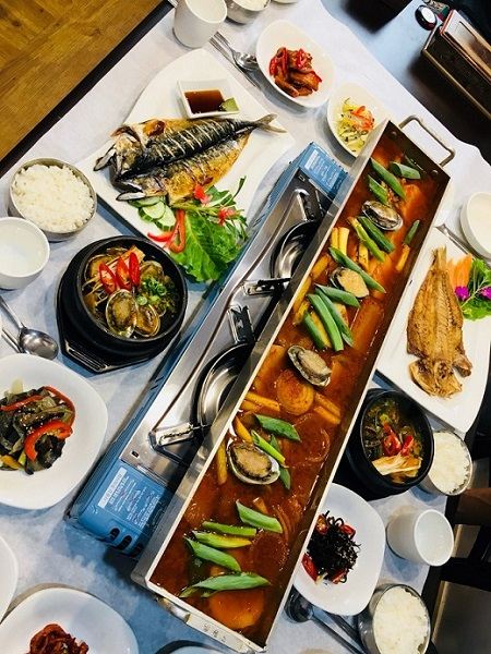 제주도 서귀포 중문 아침식사 맛집 기원뚝배기, 제주산 통갈치조림에 생전복이 서비스로 나오는 맛집
