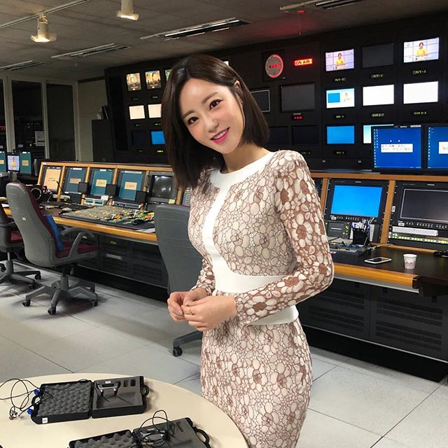 믿기지 않는 미모에 이화여대 출신? '허송연'  남다른 유전자 주목 동생 허영지와 나이 차이는 얼마