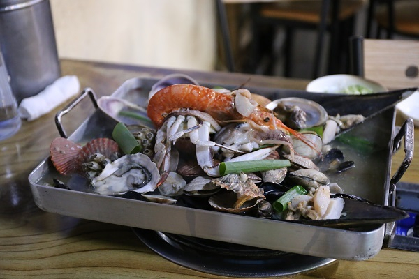 해운대맛집 '다퍼주는집', 신선한 해산물 가득한 조개찜 깊은 맛 '인기'