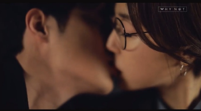 '스카이 캐슬(Sky캐슬)' 조병규, '고등학생 기준이 맞아?' 짙은 키스신+베드신 찍은 과거...하나도 안떨려