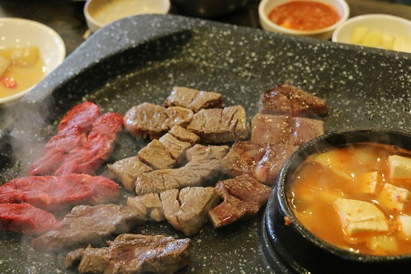 수원맛집 '청담생고기', 한돈 한우가 맛있다