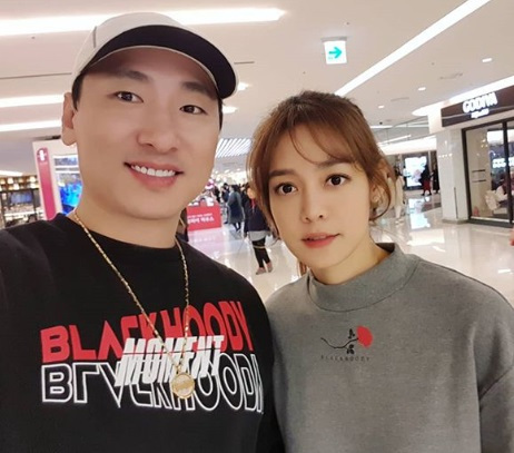 눈에서 하트 '뿅뿅' 라이머·안현모 부러운 부부의 다정한 일상! 인스타그램 근황 보니.."부러워"