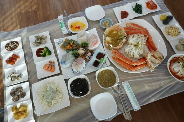 속초맛집 비치대게, 소비자가 직접 초이스한 싱싱한 대게를 저렴한 가격에 맛볼 수 있어