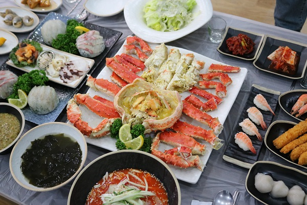국내 대표 관광지 속초맛집, 겨울철 몸보신으로 대게맛집 찾고 있다면… 최대게에서 싱싱한 대게 만나볼 수 있어