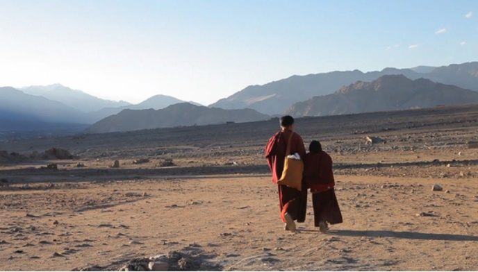 린포체 실검 등장에 영화 '다시 태어나도 우리' 재조명…린포체 뜻? '전생의 업을 이어가기 위해 환생한 티베트 불가의 고승'