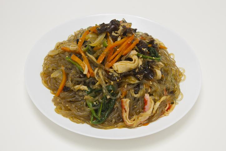 명절 스트레스를 확~ 덜기 위한 초간단 설 밥상! '떡만둣국 ·잡채·소불고기' 만드는 법