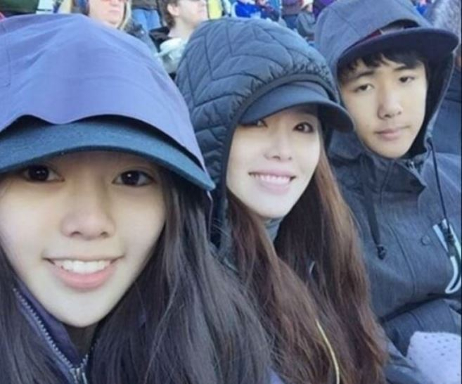 하희라 딸 미모 어느 정도길래? '충격' 연예인 능가하는 외모로 화제… 하희라 리즈 시절 똑닮아