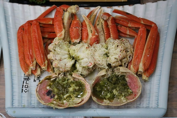 문턱 높은 대게, 가장 신선하고 저렴하게 맛볼 수 있는 강릉 주문진맛집 '대영유통'