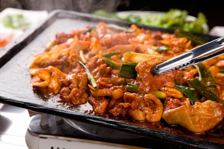 [저녁메뉴] 둘이 먹다 하나가 죽어도 모른다! 백종원표 '닭갈비' 만드는 법 황금레시피