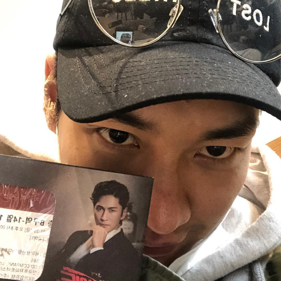 김영광 남친짤 보러온 팬들 '충격'.. "귀 어쩌다가?" '너의 결혼식' 박보영과의 나이차이는?